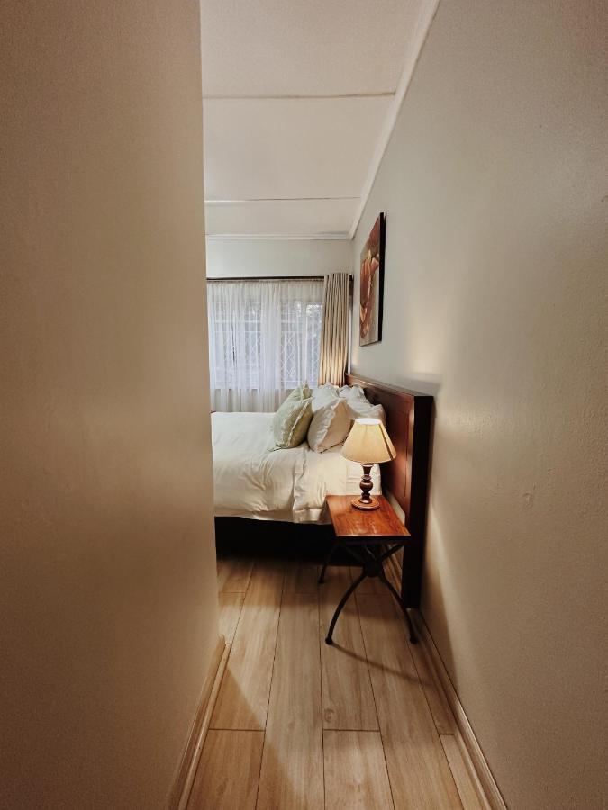 Malcolm Lodge Harare Exteriör bild